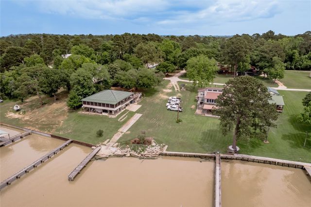 110 N Bailey Street, Trinity, TX 75862