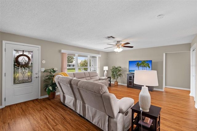 9130 34TH WAY N 6, Pinellas Park, FL 33782