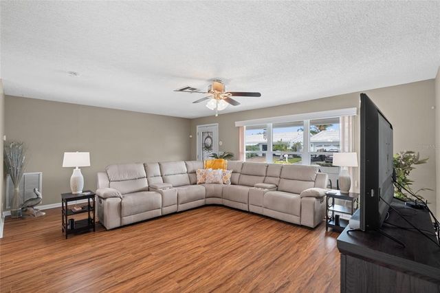 9130 34TH WAY N 6, Pinellas Park, FL 33782