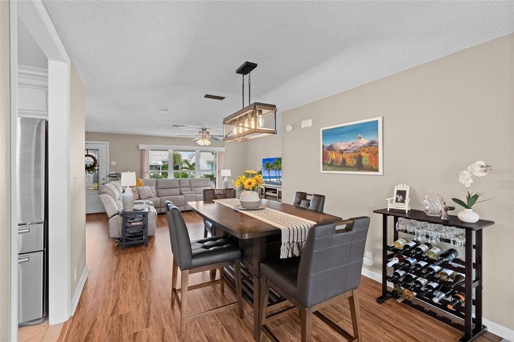 Image 8 of property listing at 9130 34TH WAY N 6, Pinellas Park, FL 33782