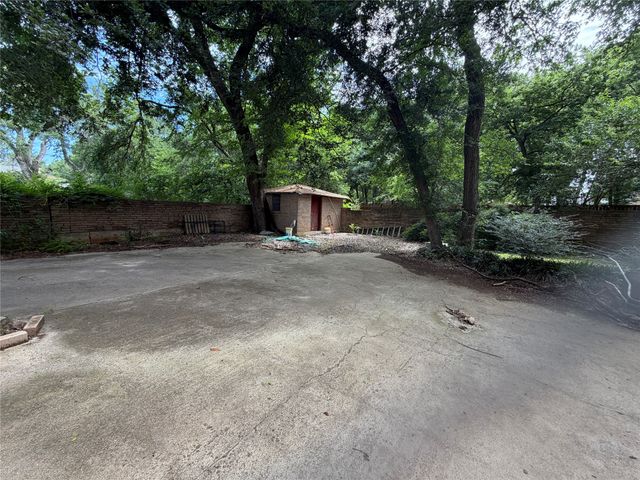 3016 Dreeben Drive, Richland Hills, TX 76118