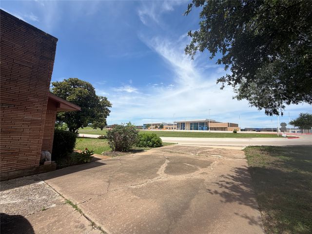 3016 Dreeben Drive, Richland Hills, TX 76118