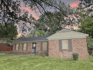 3650 LAKEHURST DR, Memphis, TN 38128