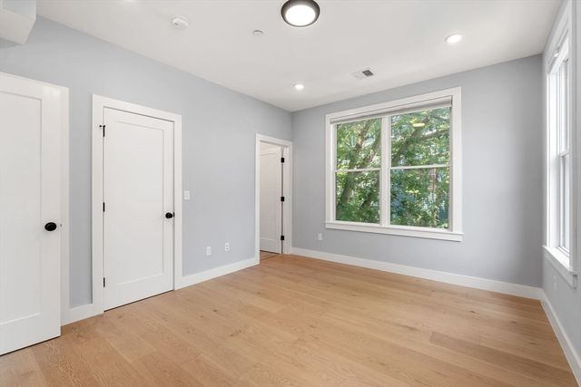 113 Beacon Street B, Somerville, MA 02143