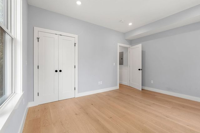 113 Beacon Street B, Somerville, MA 02143