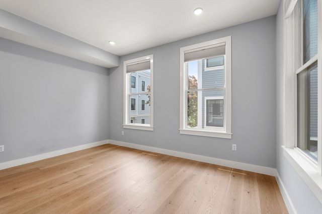 113 Beacon Street B, Somerville, MA 02143