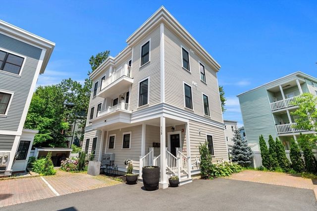 113 Beacon Street B, Somerville, MA 02143