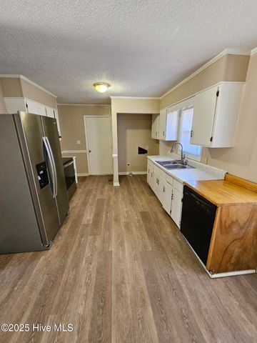 512 Circle Drive, Greenville, NC 27858