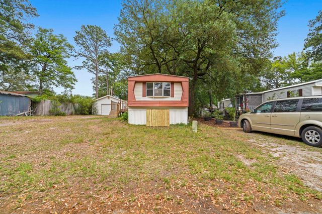 2736 Capricorn Dr., Myrtle Beach, SC 29575