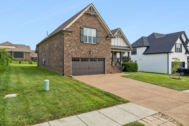 208 Ernest Dr, Lebanon, TN 37087