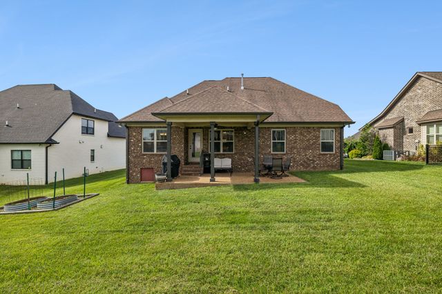 208 Ernest Dr, Lebanon, TN 37087