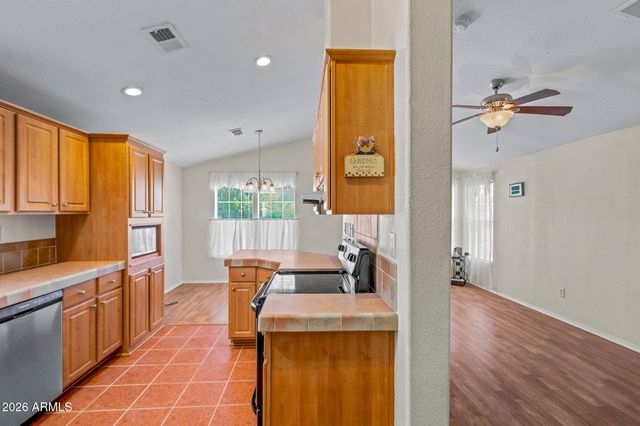 201 S Greenfield Road 128, Mesa, AZ 85206