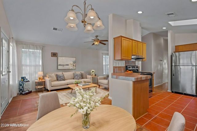 201 S Greenfield Road 128, Mesa, AZ 85206