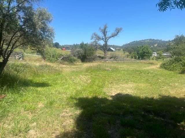 10678 Peoria Rd, Browns Valley, CA 95918
