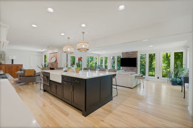 6355 Panorama Dr, Brentwood, TN 37027