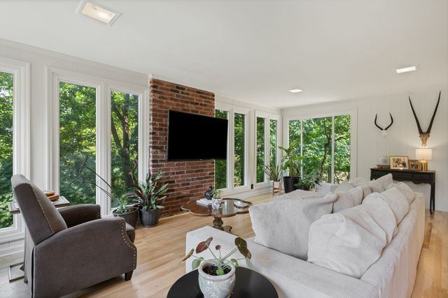 6355 Panorama Dr, Brentwood, TN 37027