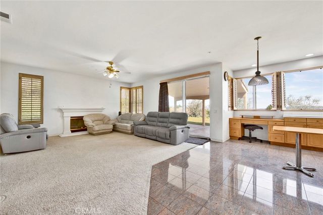 5936 Vista De La Luz, Woodland Hills, CA 91367