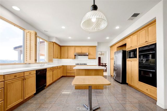 5936 Vista De La Luz, Woodland Hills, CA 91367