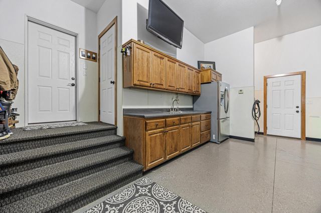 2141 38th Street S, Moorhead, MN 56560