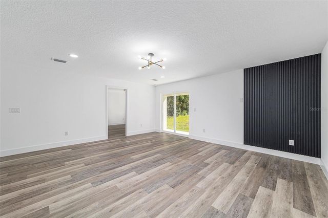 6839 SE 23RD AVENUE, Ocala, FL 34480