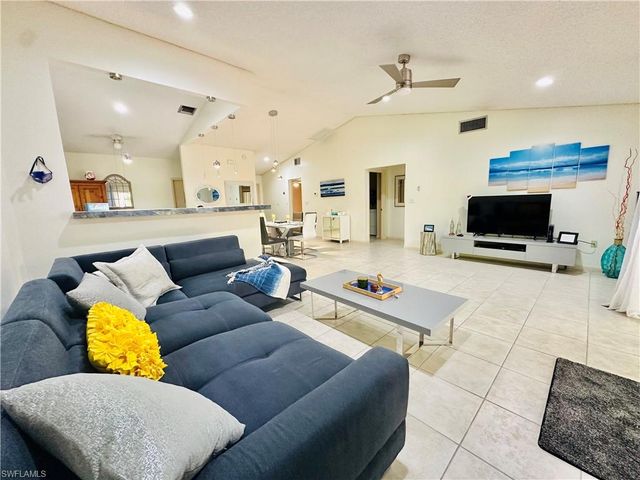 13212 Tall Pine CIR, Fort Myers, FL 33907