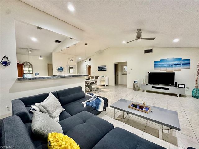 13212 Tall Pine CIR, Fort Myers, FL 33907