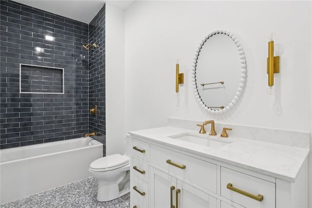 59 Lookout Lane, Portsmouth, RI 02871
