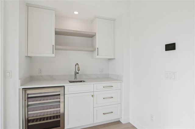 59 Lookout Lane, Portsmouth, RI 02871