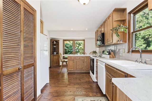 1883 Clinton Drive, Marietta, GA 30062