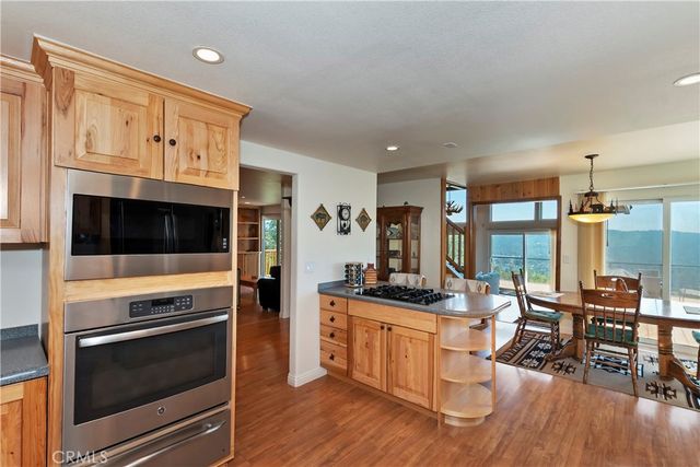 27721 Caribou, Lake Arrowhead, CA 92352