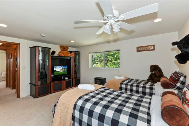 27721 Caribou, Lake Arrowhead, CA 92352