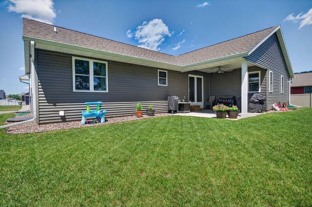 1822 Brooklyn PLACE, Holmen, WI 54636