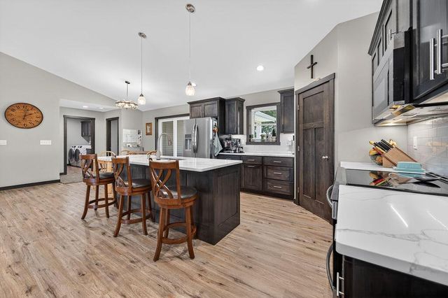1822 Brooklyn PLACE, Holmen, WI 54636