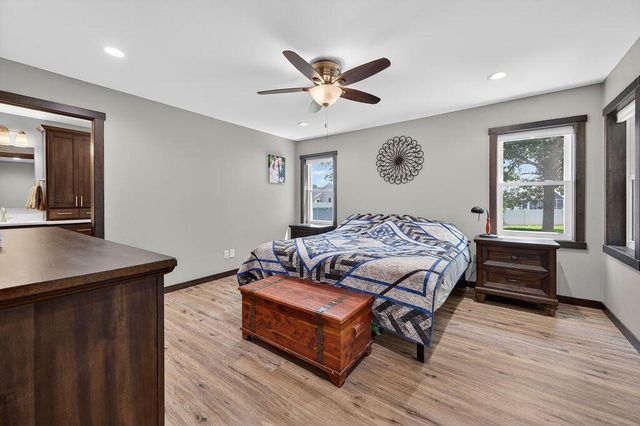 1822 Brooklyn PLACE, Holmen, WI 54636