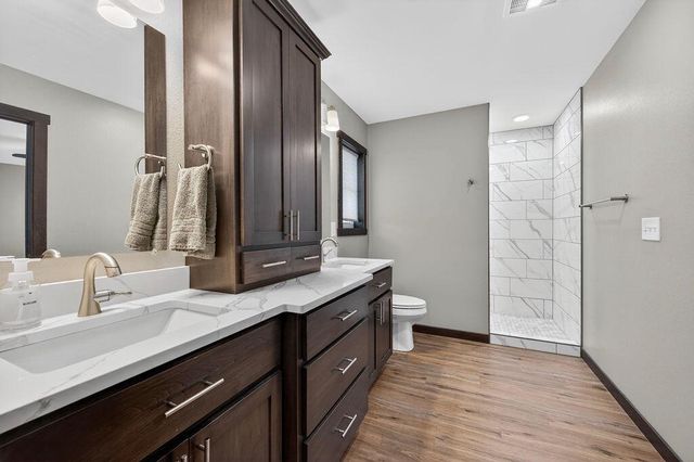 1822 Brooklyn PLACE, Holmen, WI 54636