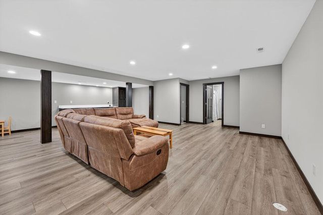 1822 Brooklyn PLACE, Holmen, WI 54636