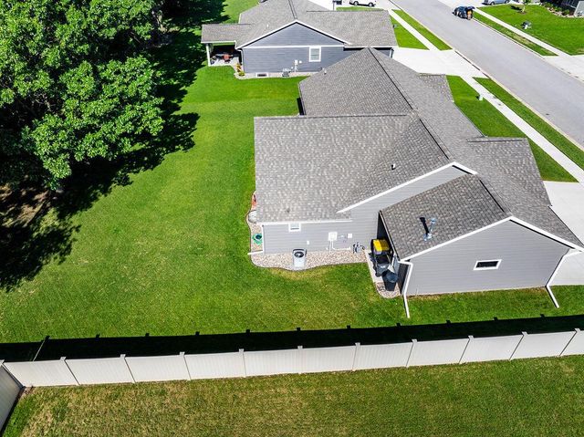 1822 Brooklyn PLACE, Holmen, WI 54636