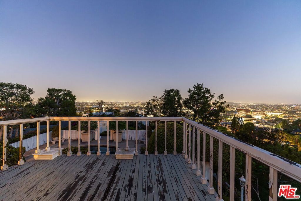 Image 39 of property listing at 1350 Belfast Drive, Los Angeles, CA 90069