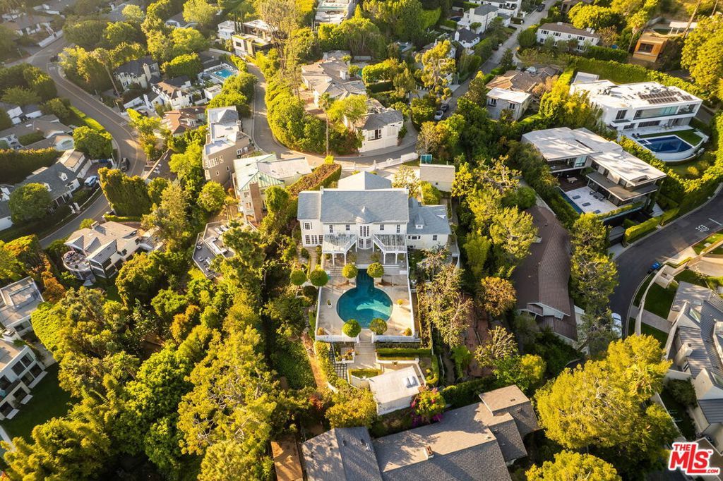 Image 50 of property listing at 1350 Belfast Drive, Los Angeles, CA 90069