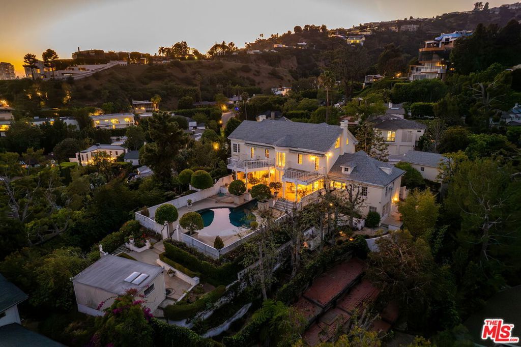 Image 57 of property listing at 1350 Belfast Drive, Los Angeles, CA 90069