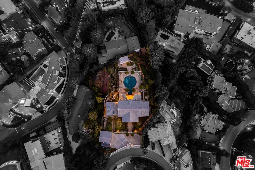 Image 60 of property listing at 1350 Belfast Drive, Los Angeles, CA 90069