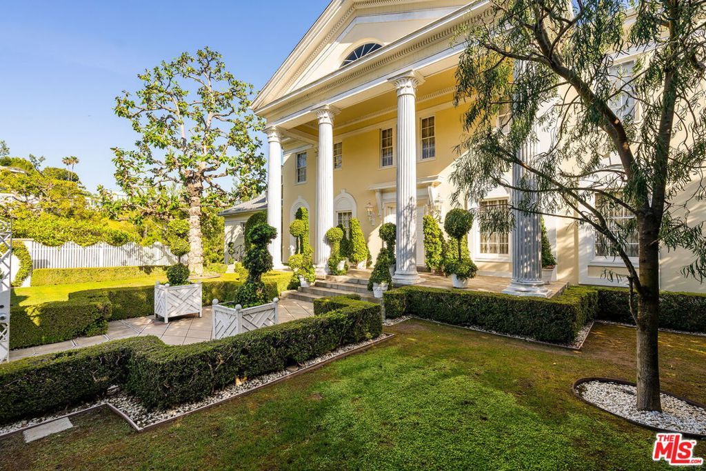 Image 7 of property listing at 1350 Belfast Drive, Los Angeles, CA 90069