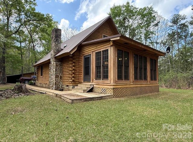 57 Club Lane, Winnsboro, SC 29180