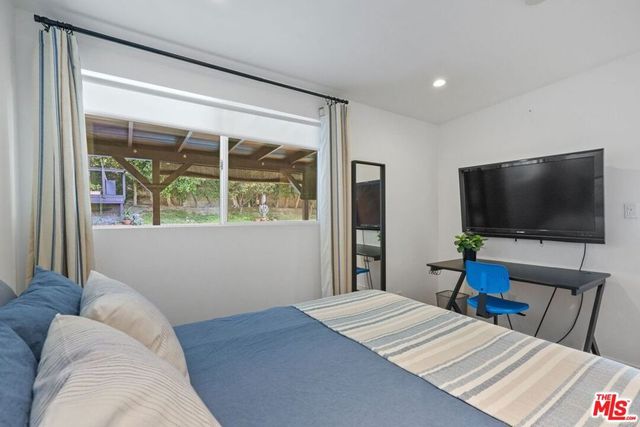 5507 Van Noord Avenue, Van Nuys, CA 91401