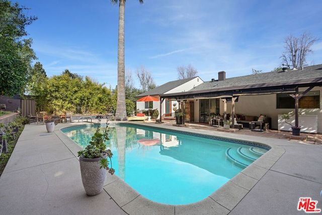5507 Van Noord Avenue, Van Nuys, CA 91401