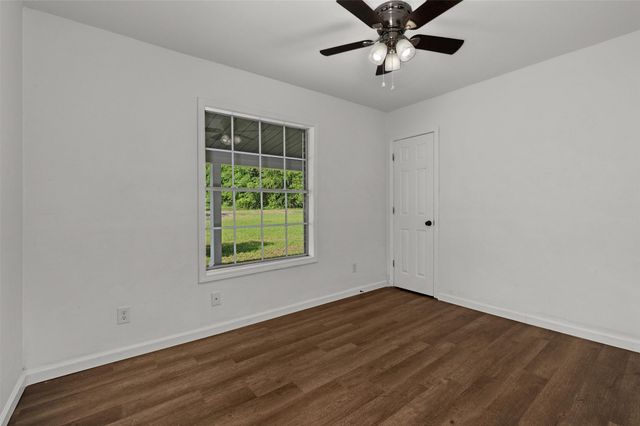 10553 White Oak Drive, Keithville, LA 71047