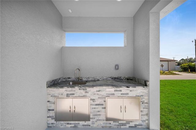 4201 7th ST SW, Lehigh Acres, FL 33976