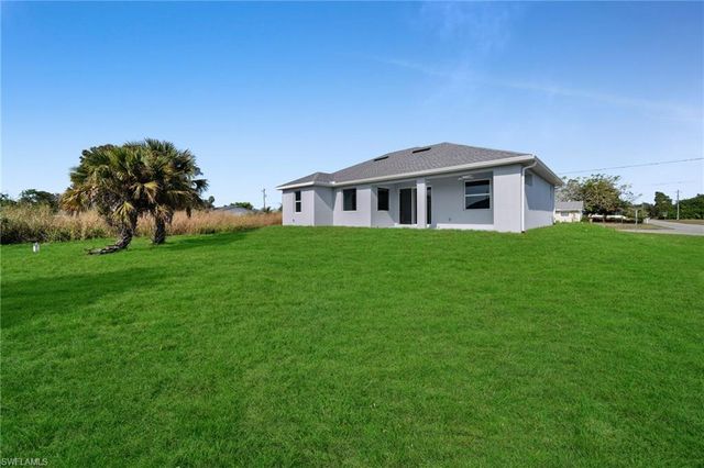 4201 7th ST SW, Lehigh Acres, FL 33976