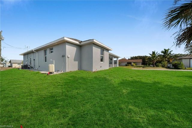 4201 7th ST SW, Lehigh Acres, FL 33976