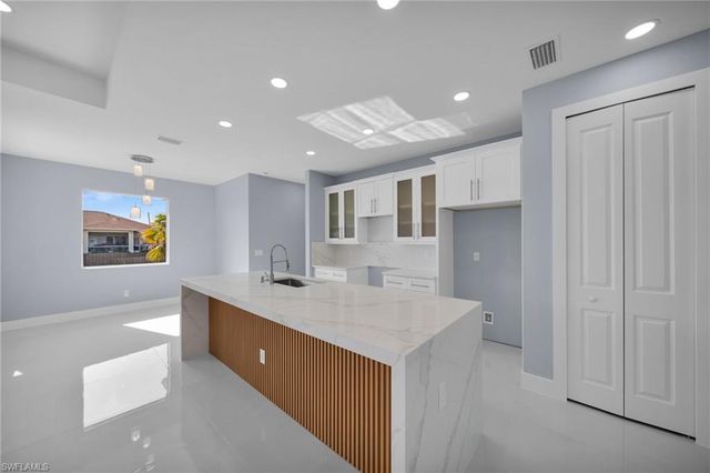 4201 7th ST SW, Lehigh Acres, FL 33976